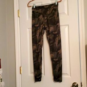 Camo leggings